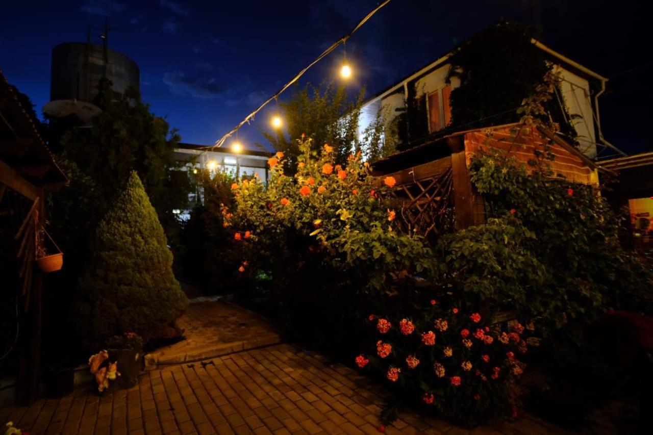 Hotel В Гостях На Иссык-Куле Tscholponata Exterior foto