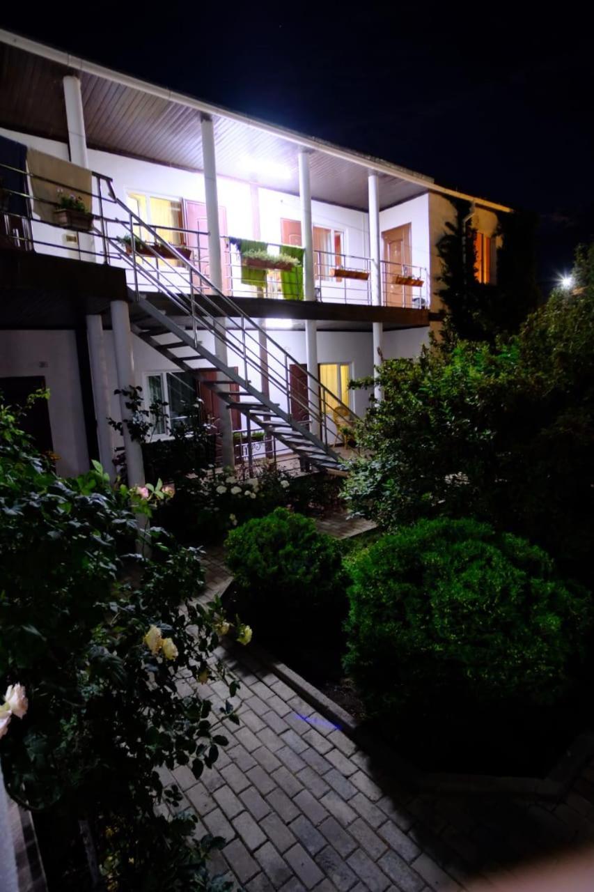 Hotel В Гостях На Иссык-Куле Tscholponata Exterior foto